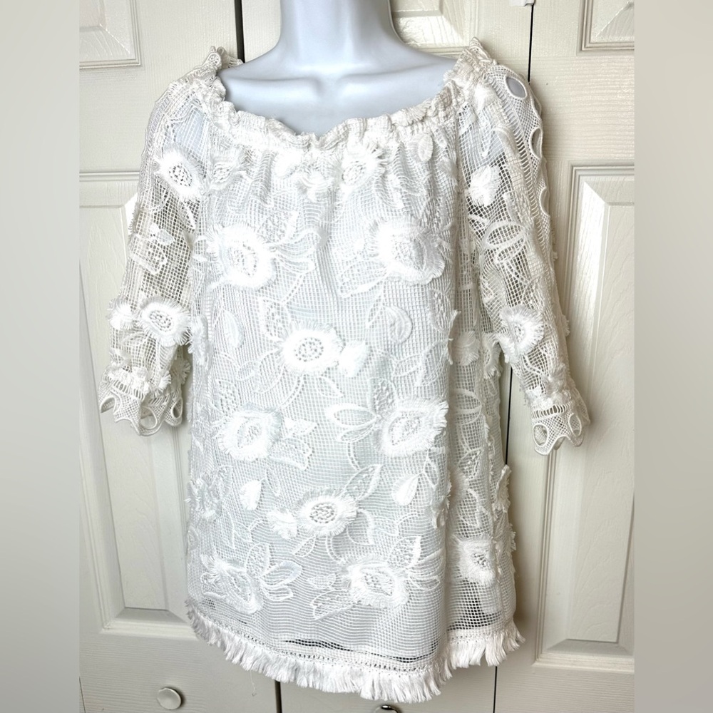 SARA CAMPBELL Lace Crochet Blouse Floral Embroidered White Off The Shoulder Top